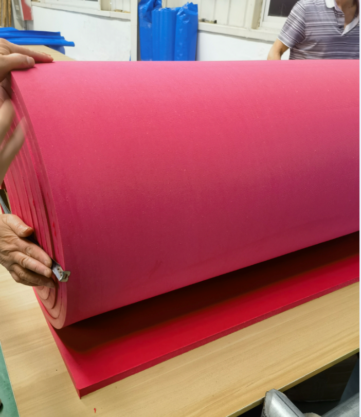 Wear resistant rubber sheet